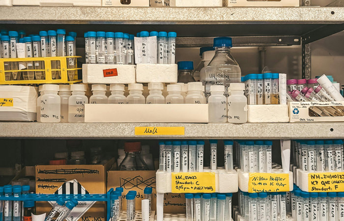 Medical Lab Sample Vials Test Vials for Laboratory Samples – Efficient Delivery Services